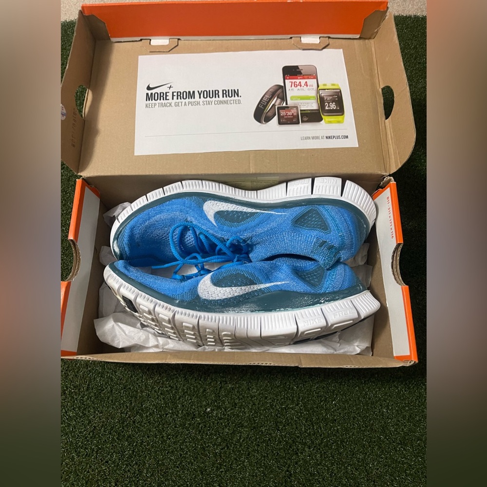 RARE NIKE “FREE” FLYKNIT
